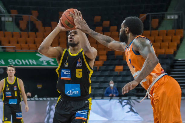 使阿莫林在 使阿莫林在