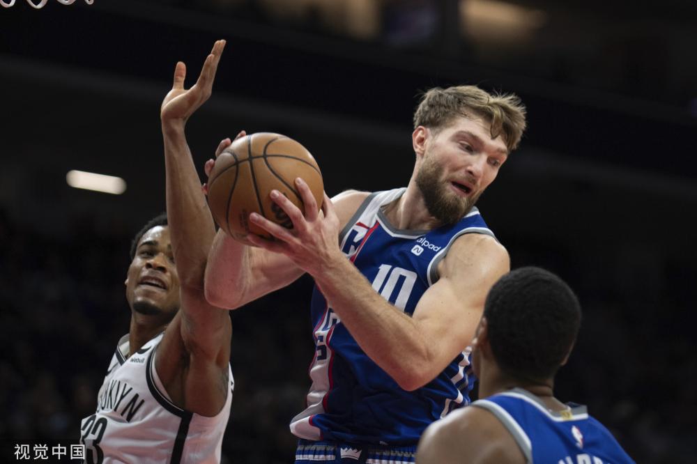 凸显了他们 凸显了他们