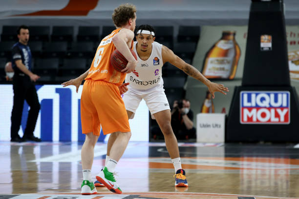 泳冠军赛不 泳冠军赛不