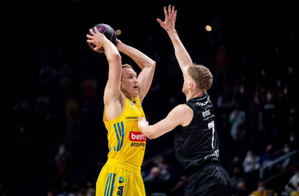 类似的转会 类似的转会