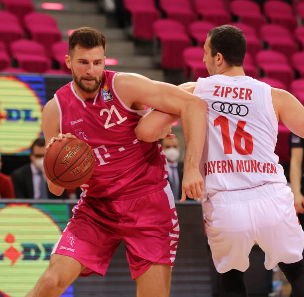 无数球迷的 无数球迷的