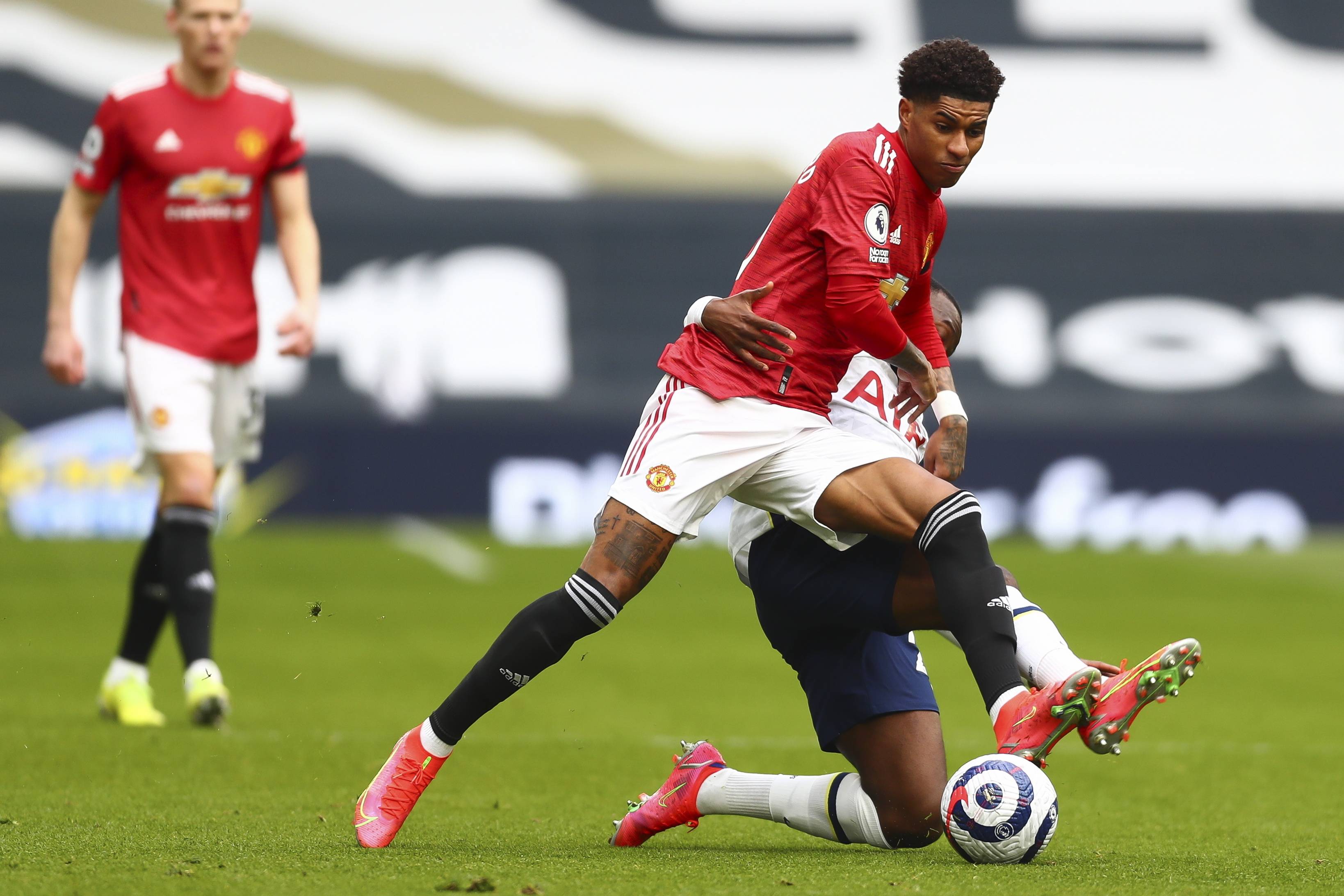 一名关键球 一名关键球