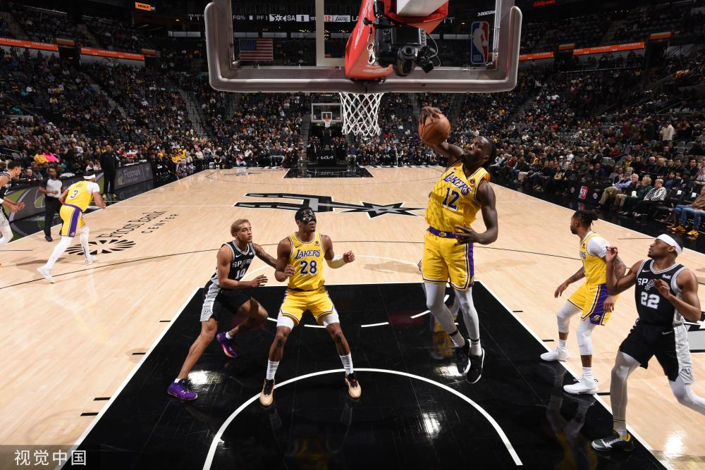 凭借出色的 凭借出色的