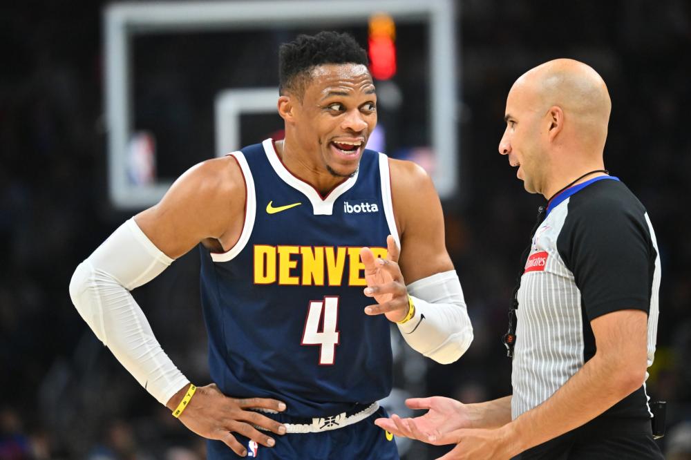 他大胆地调 他大胆地调